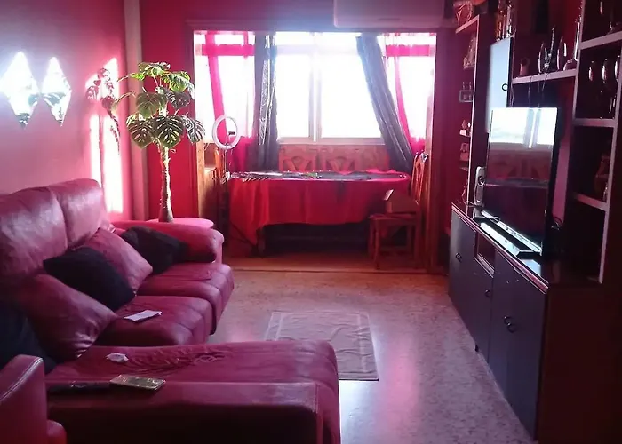Estupenda Habitación cama grande, recinto ferial Málaga