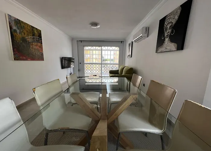 Tres Habitaciones Parking Gratis Málaga