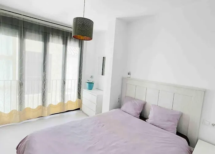 Stylish 2 Bedroom Apartment Next To Lamerced Plaza Málaga