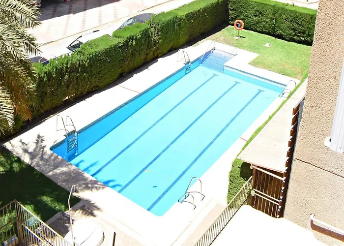 Amplio y luminoso apartamento cerca del centro y la playa con piscina y parking privado Málaga