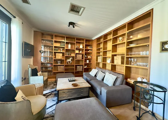 Urbe10 Plaza de Uncibay 3 Bedrooms apatment Málaga