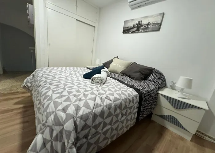 Malaga Beach, Pedregalejo Apt.4/6 2 Hab.