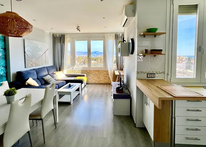 Espectacular apartamento junto al mar, con piscina en Málaga