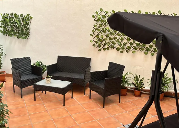 Relaxing Suite With Lovely Patio Málaga