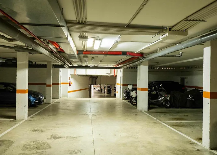 Apartamento Ático con vistas al mar, piscina y parking Málaga