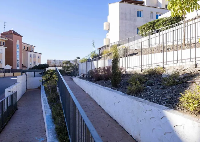 Apartamento Ático con vistas al mar, piscina y parking Málaga
