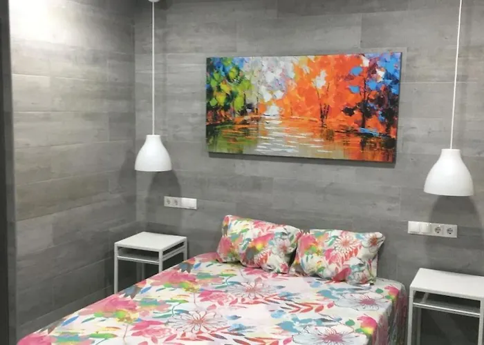 Apartamento A, a 3 minutos de la estación central de bus y tren Málaga