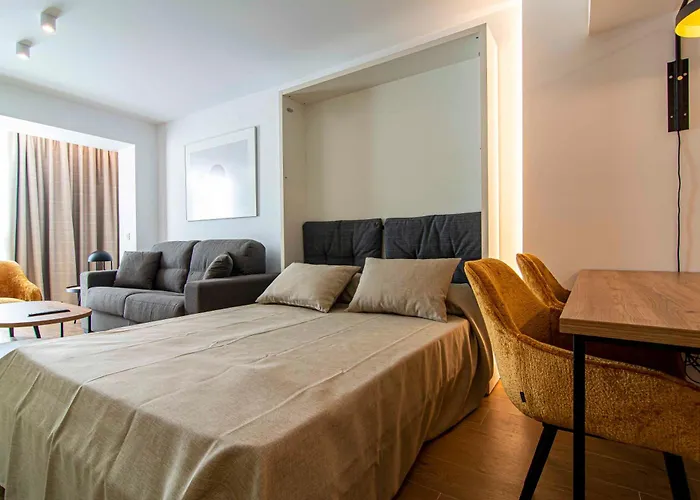 Apartamentos 1 Abril Málaga