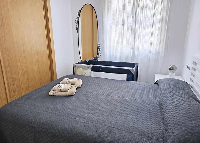 Sunlit Apartment "Casa Bonita" With Free Parking Málaga