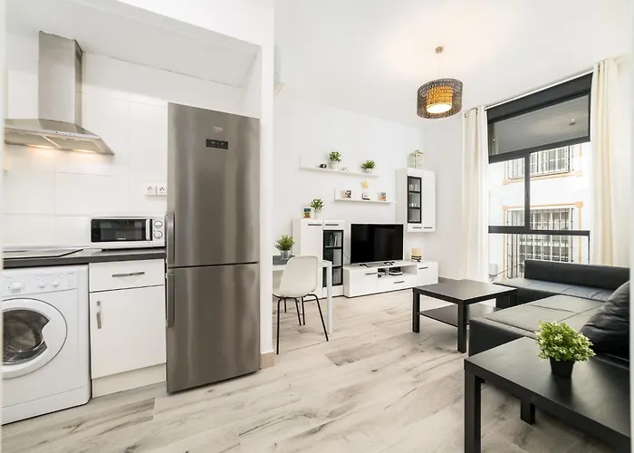 NEW! Málaga Suite with pool&parking in the center!
