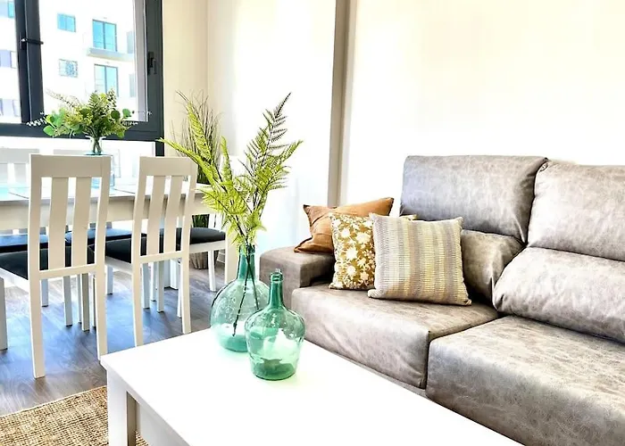 Apartamento Teatinos Premium nuevo con piscina Málaga