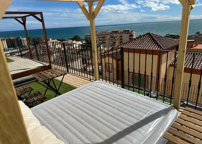 Rooms In Seafront Villa Málaga