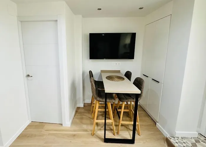 Apartamento BeHappy Huerto del Conde -Centro Málaga
