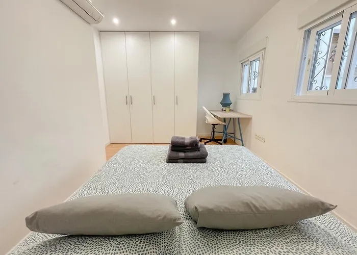 Moderno apartamento Plz de la Merced Málaga