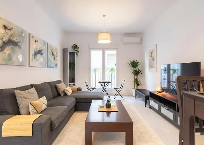 3 Bedroom Flat In Historic Centre Málaga