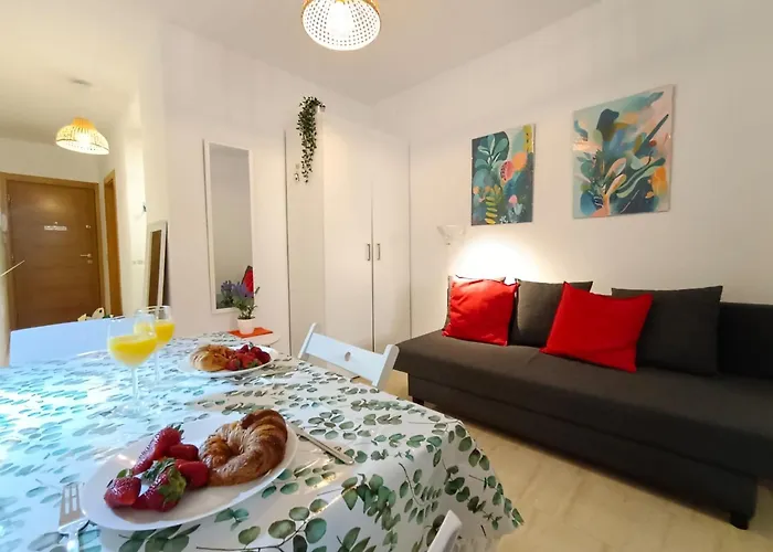 Monisimo Apartamento En Centro Historico De Malaga Con Parking