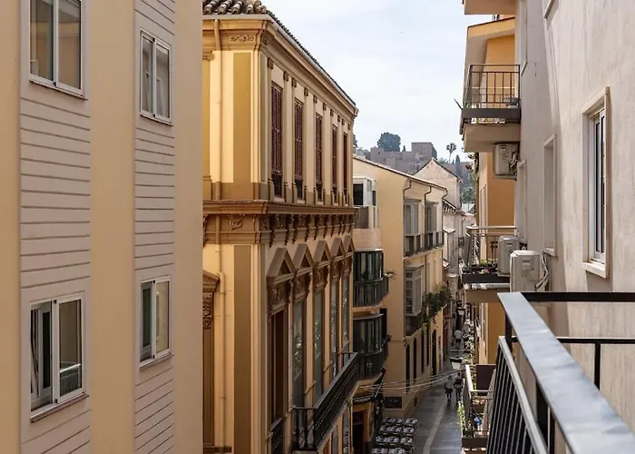 Super Central Malaga Flat With Terrace And Free Parking