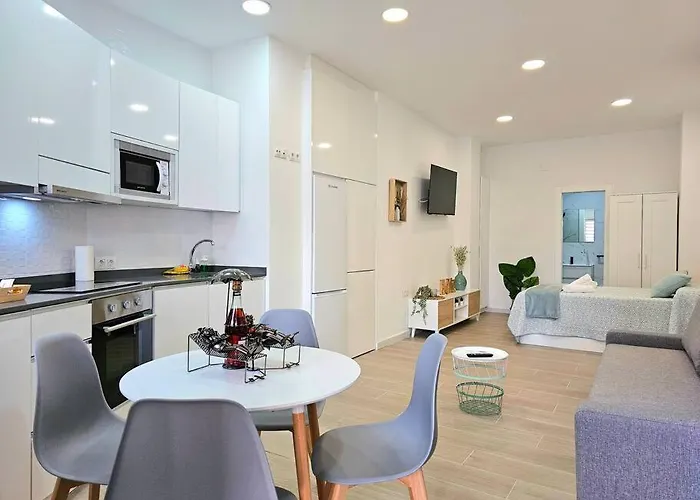 Apartamento Moderno loft a 250 metros de la playa&parking Málaga