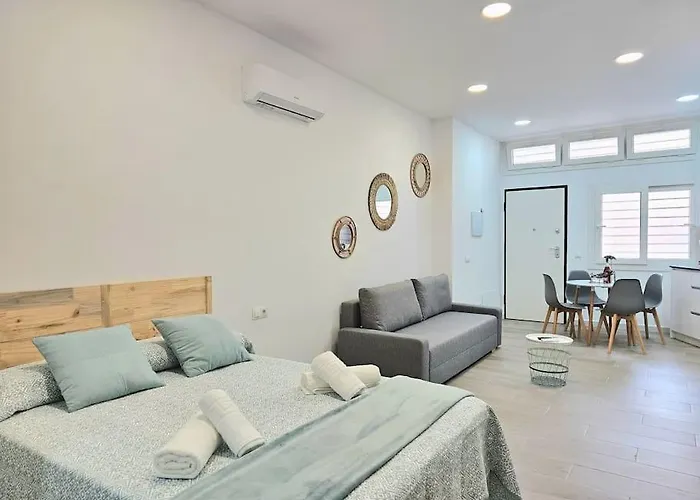 Apartamento Moderno loft a 250 metros de la playa&parking Málaga