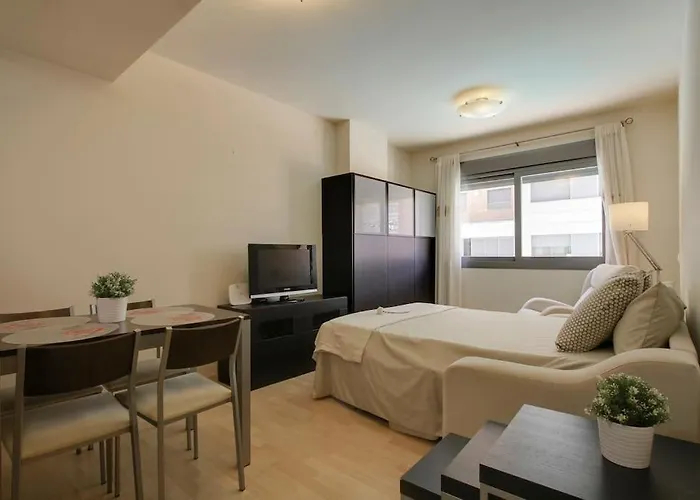 Apartamento 2º Línea de playa con piscina&parking Málaga