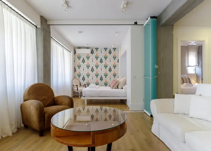 Six Apartments By Caleta Homes Málaga