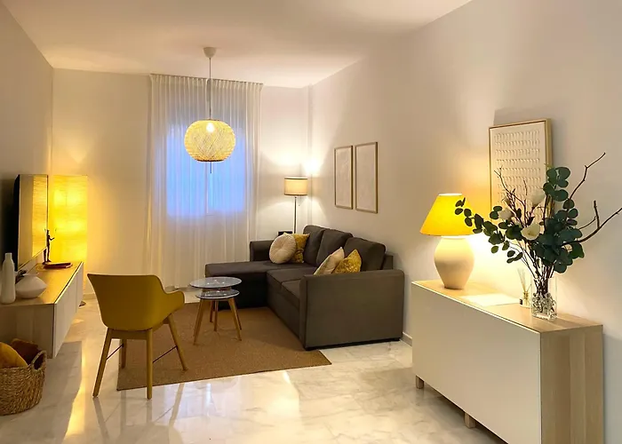 KALUKA Málaga center apartment - free parking