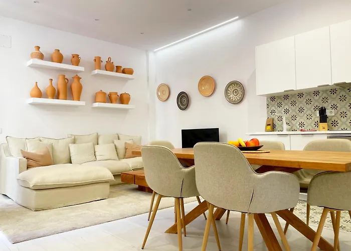 Piso familiar con tres habitaciones en La Goleta Málaga