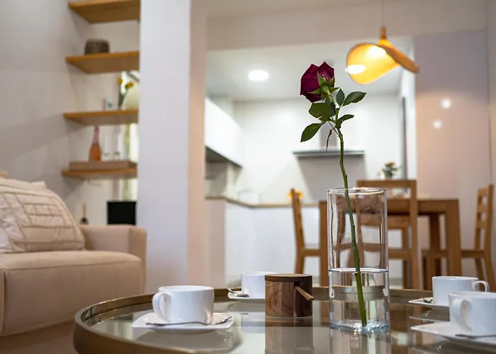 AlbertHouse - Lujoso Apartamento en el Centro de Málaga