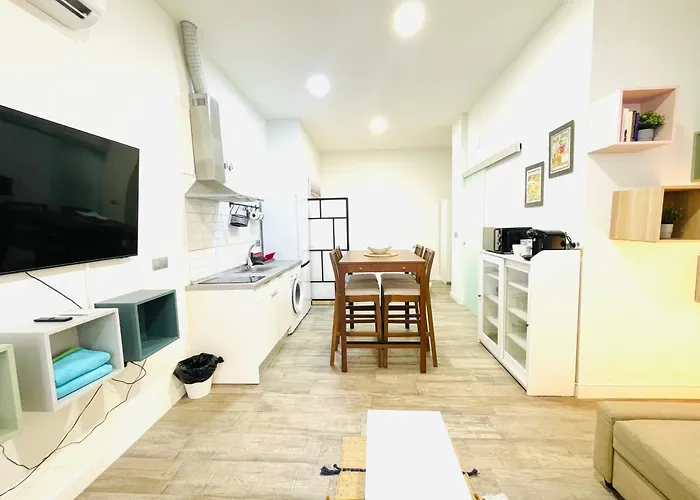 Apartamento Completo y con buena ubicación P2 Málaga