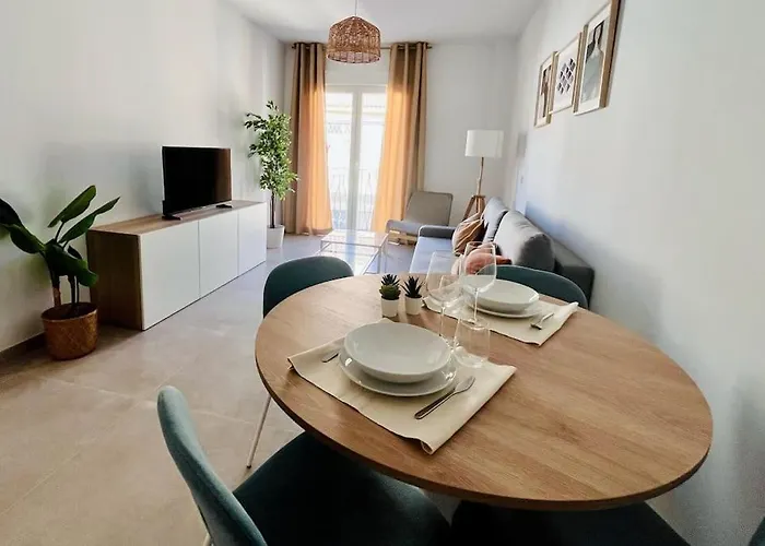 Lovely Apartment Close By City Center Málaga
