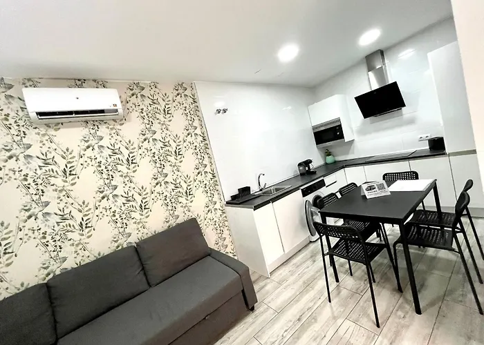 ESTACION TREN Apartamentos Málaga