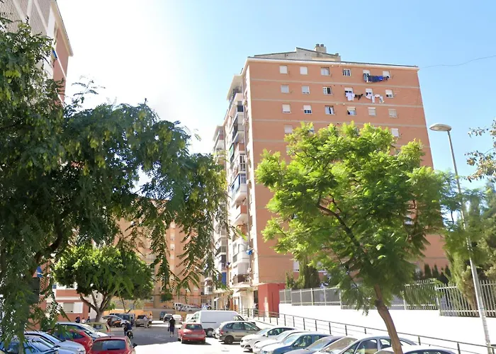 Apartamento en Málaga junto a estación de metro by MO