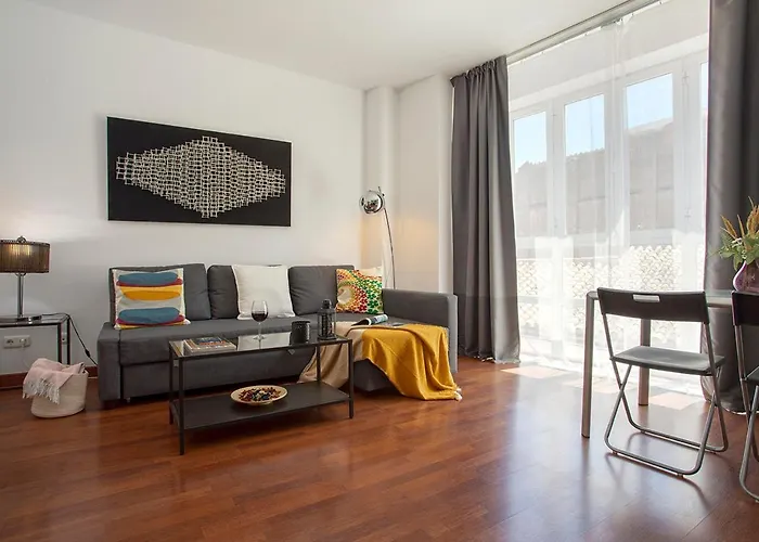 Apartamento Reformado En Pleno Centro By Rent Me Málaga