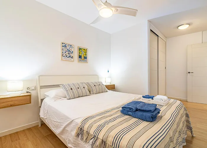 SOLIS MARE APARTMENTS - Pedregalejo Beach Málaga