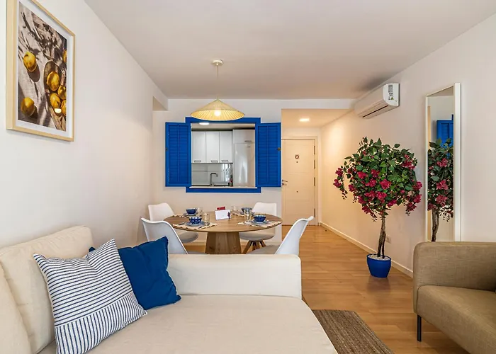 SOLIS MARE APARTMENTS - Pedregalejo Beach Málaga
