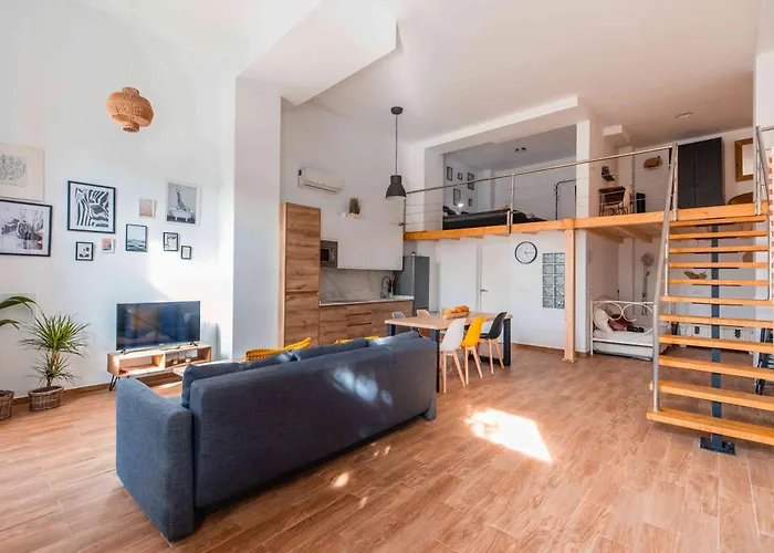Apartamento LETSMALAGA - Duplex en el centro con jacuzzi
