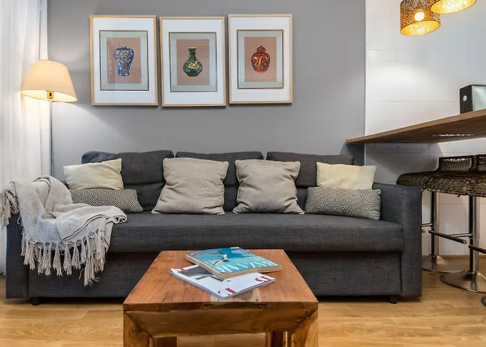 Apartamento Trinidad con Parking by Dossan Málaga