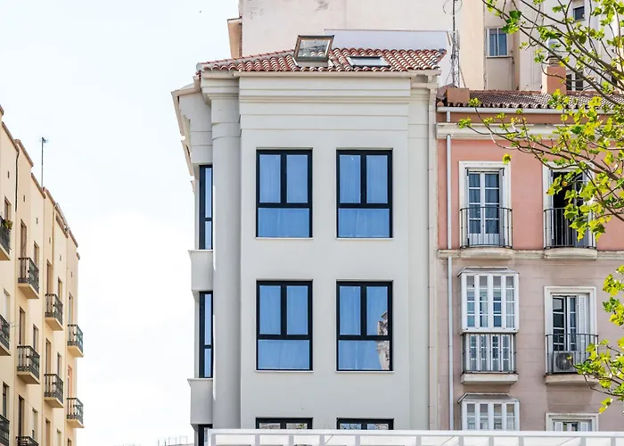 AT Villafiel Atarazanas-Plaza Málaga