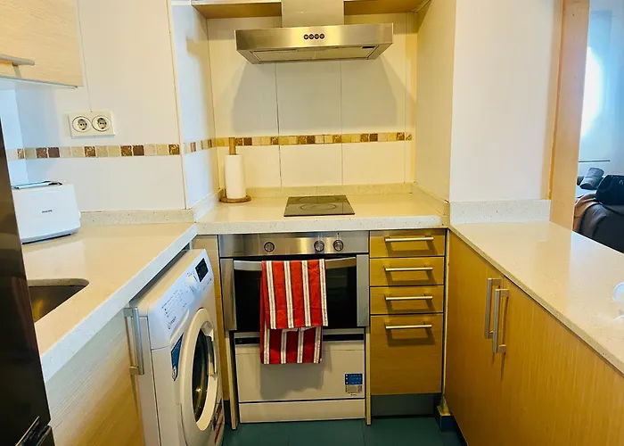 Apartamento Ideal con Vistas y Parking Málaga