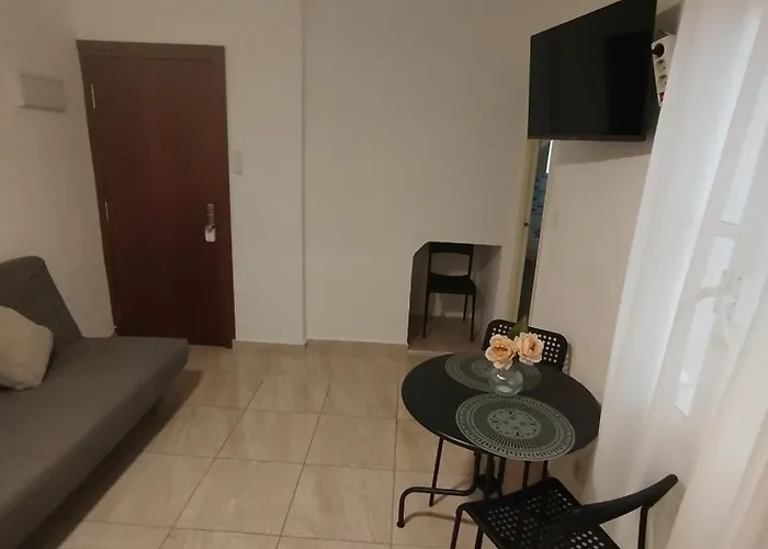 apartamento estudio serrano Málaga