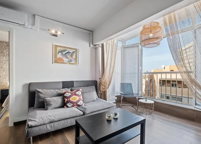 Modern Apartment Next To La Malagueta Beach Málaga
