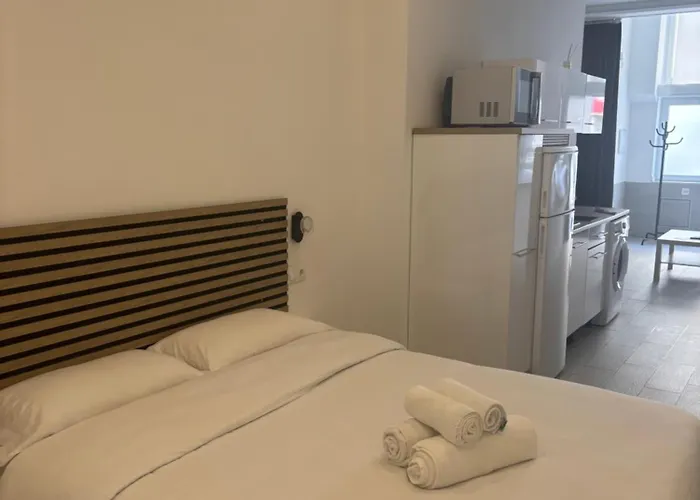 Apartamento PISO ESTUPENDO a 3 min de la ESTACION DE TREN AVE y BUS Málaga