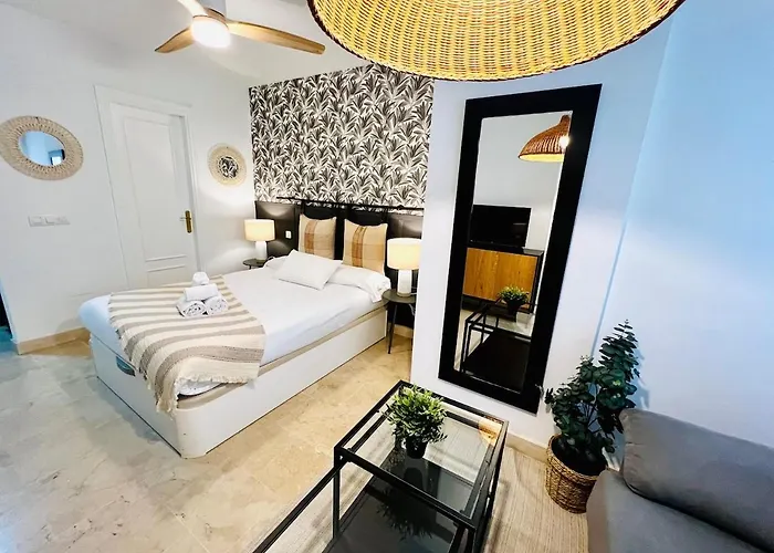 Modern Apartment In Juan De Austria Málaga