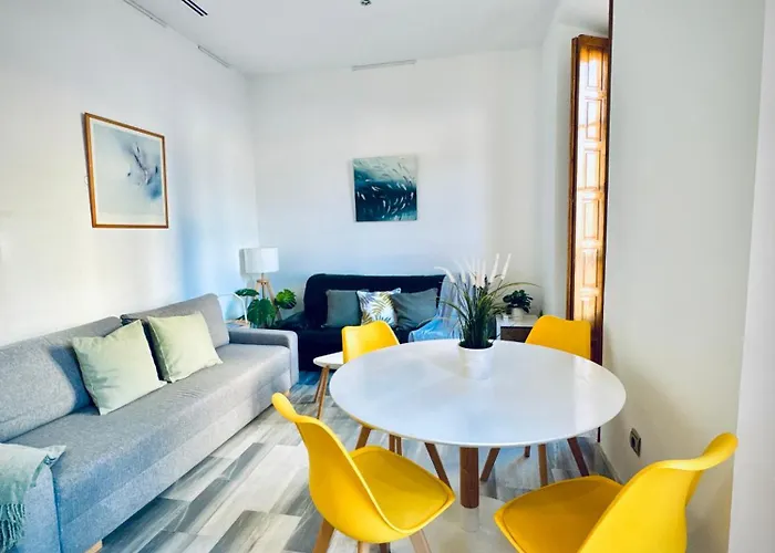 Amplio y luminoso apartamento Plz de la Merced Málaga