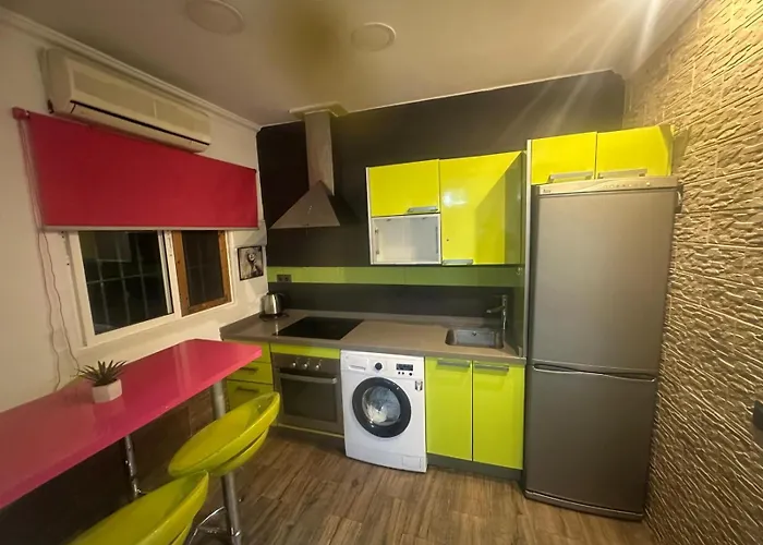 Fantastic estudio cerca del carrefour rosaleda Málaga