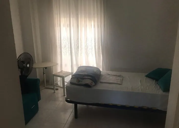 Málaga Habitación con Terraza Carlos Haya