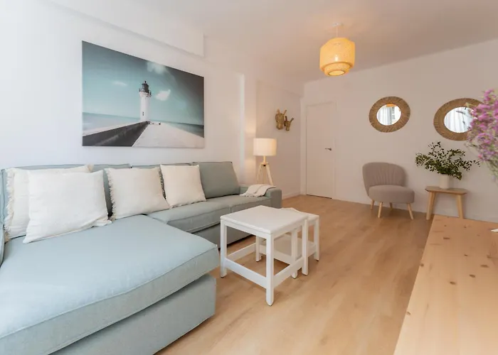 Apartamento Malaga Lux Oasis - Modern 3Br, Fast Wifi, Smarttv