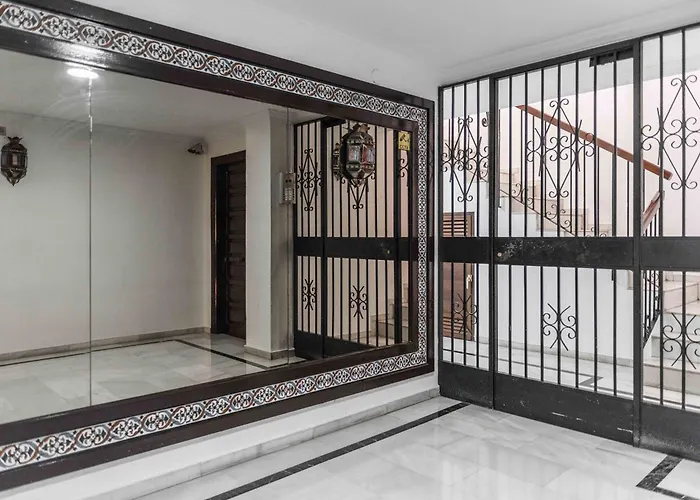 Central And Spacious Apartment With Parking On-Site Málaga