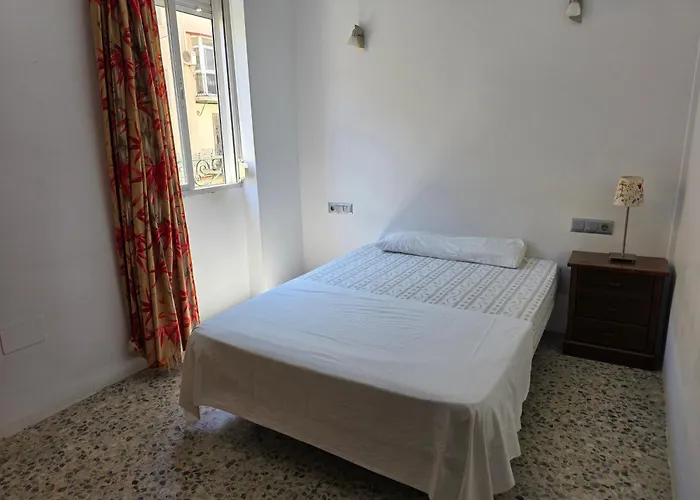 HABITACIÓN PRIVADA CÓMODA CENTRO MALAGA CERCA DE TODOS LOS SERVICIOS wifi