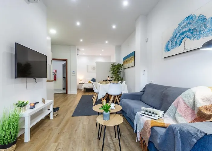 Cozy Studio Near Downtown By Turivida Málaga